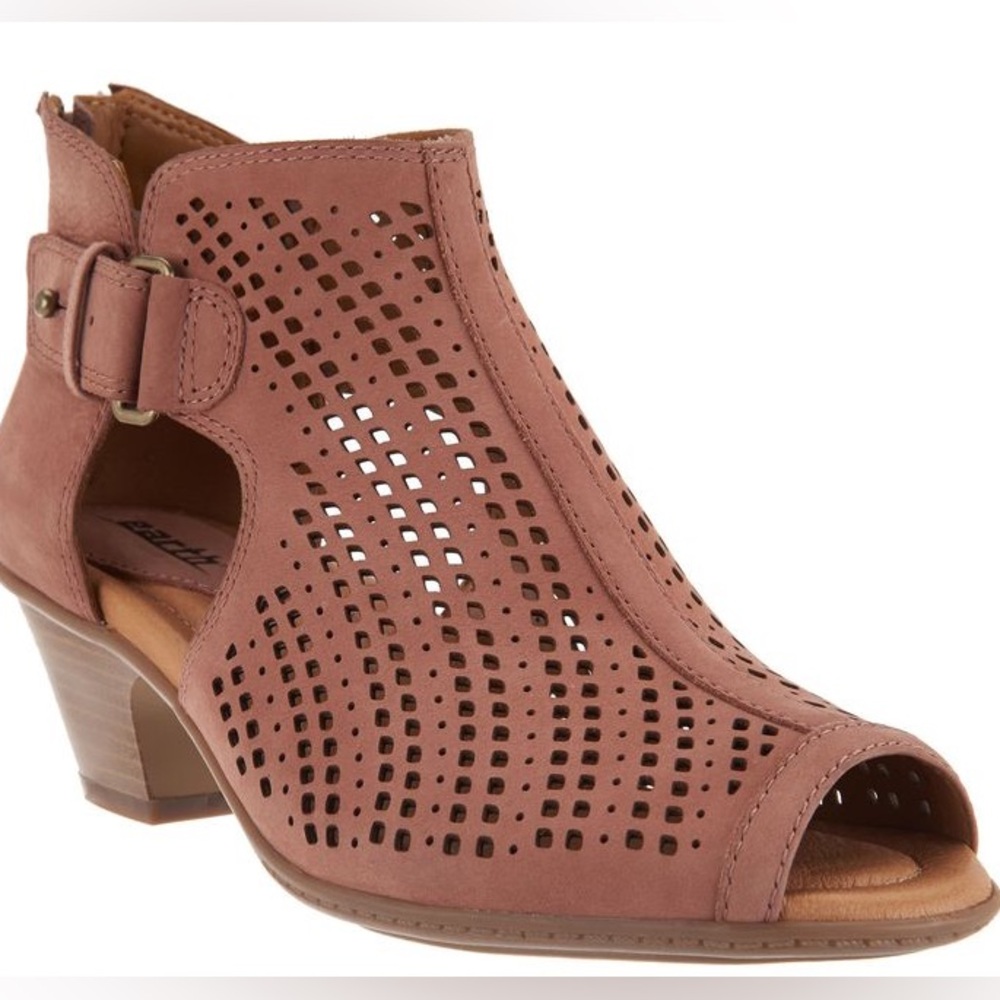 Earth Keri Dusty Rose Size 9B A52